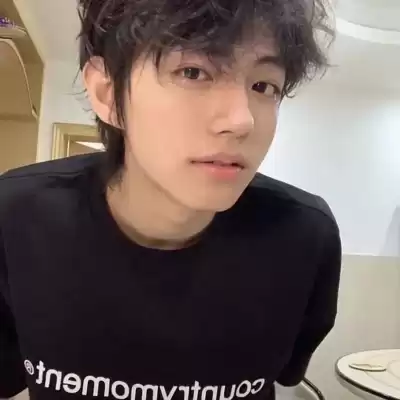 公奥婷